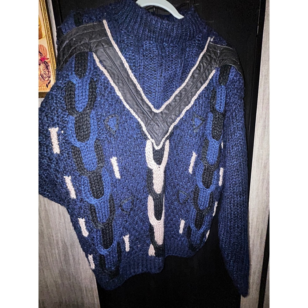 Street Scenes Vintage Chunky Knit Sweater Blue Leather Medium TRENDING Vintage